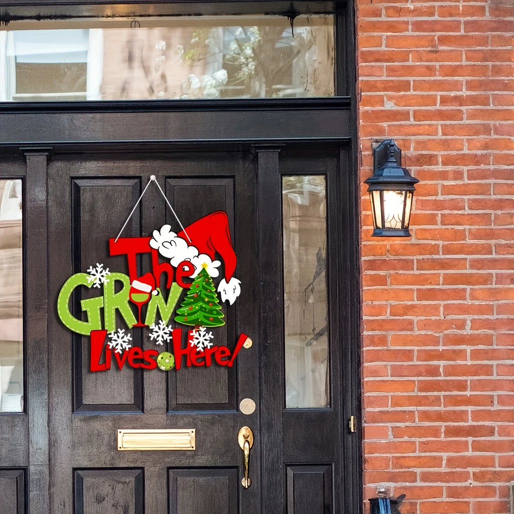 Christmas "The Grinch Lives Here" Decor Sign, 30cm×25.3cm Festive Wall Art with Santa Hat & Tree, Funny Holiday Home Decoration